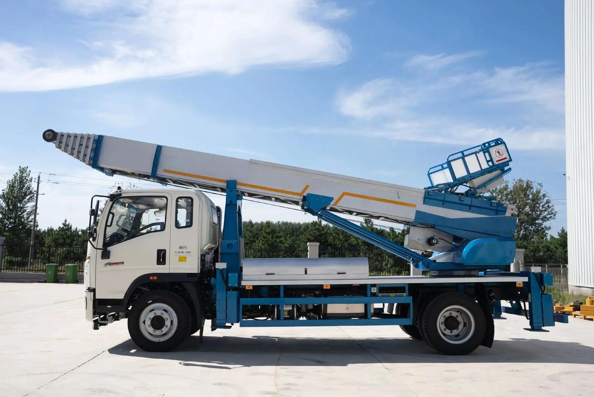 成华云梯上料车租赁费用