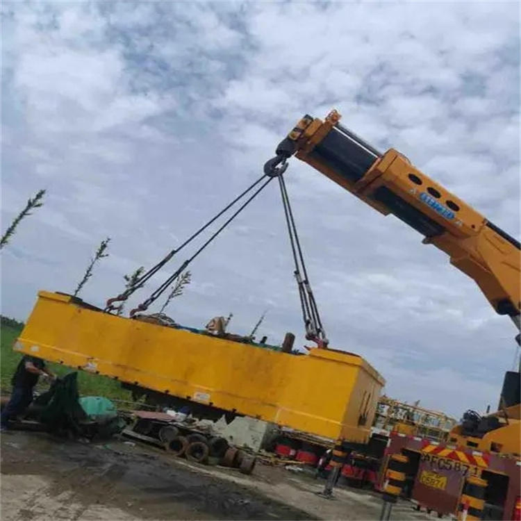 成华随车吊吊集装箱怎么吊